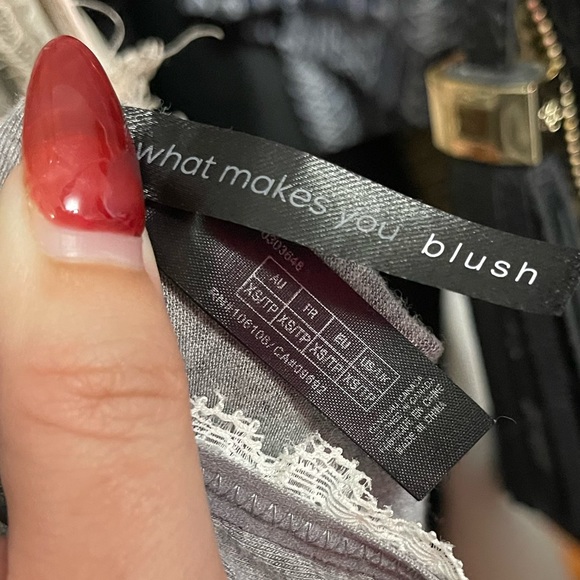 Blush lace grey slip - Picture 3 of 3